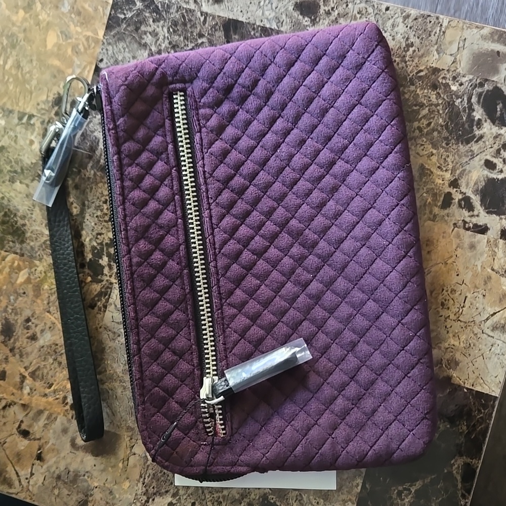Vera Bradley Iconic Pouch Wristlet -Blackberry Wine - Picture 2 of 8